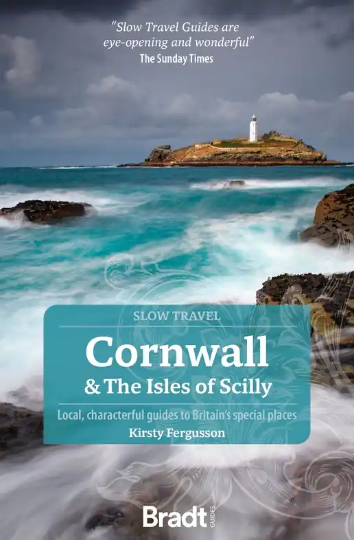 Reisgids Slow Travel Cornwall and the Islands of Scilly | Bradt Travel Guides (9781804690987) Rechtstreeks Van De Fabrikant