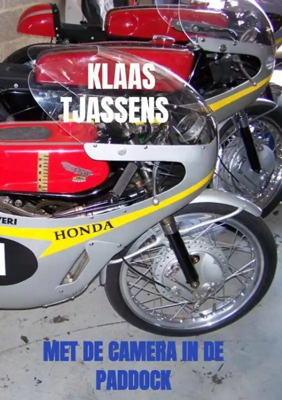 Direct Verzonden Met de camera in de paddock / Druk 1