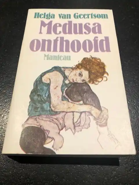Bestseller Medusa onthoofd - Helga van Geertsom