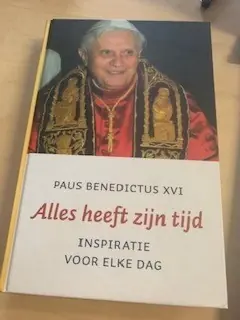 Voordeelprijs Alles heeft zijn tijd - P. Benedictus Xvi