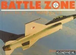Battle zone. Fighters of the NATO allies - Richardson, Doug Koop Vandaag