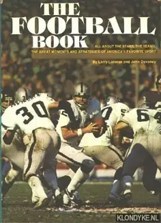 Gecertificeerd The football book. All about stars, then teams etc. - Lorimer, Larry & Devaney, John