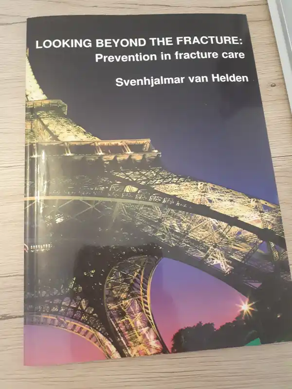 Looking beyond the fracture - S. van Helden Snelle Levering