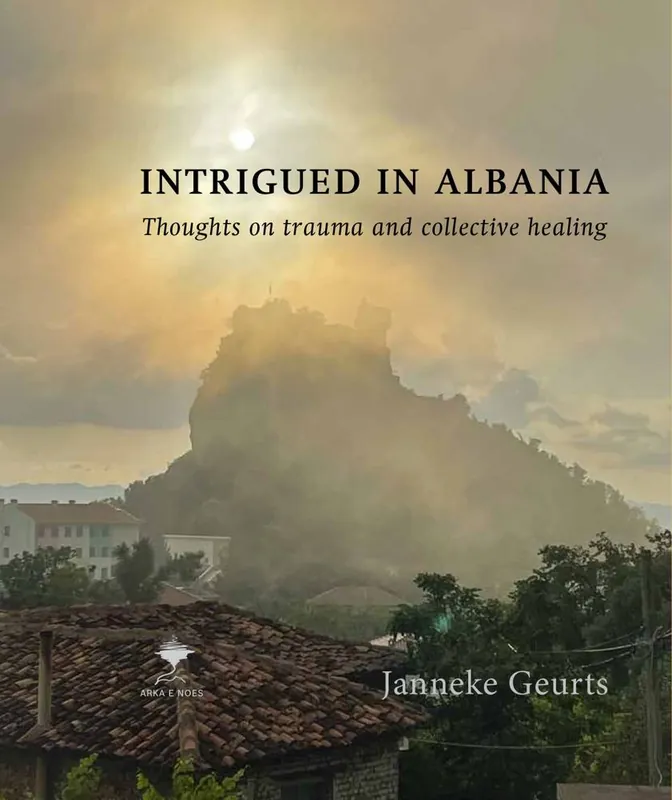 Intrigued in Albania / 1st Edition Goedkoop